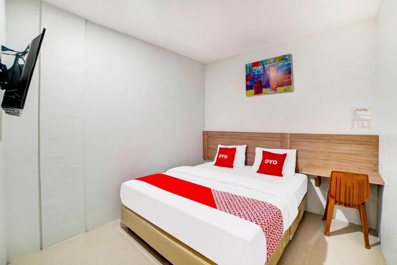 Oyo 91211 Mega Comfort Guest House Medan Exterior foto